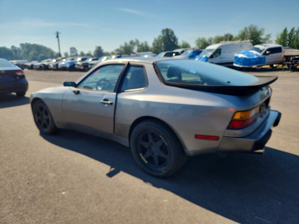 1985 PORSCHE 944