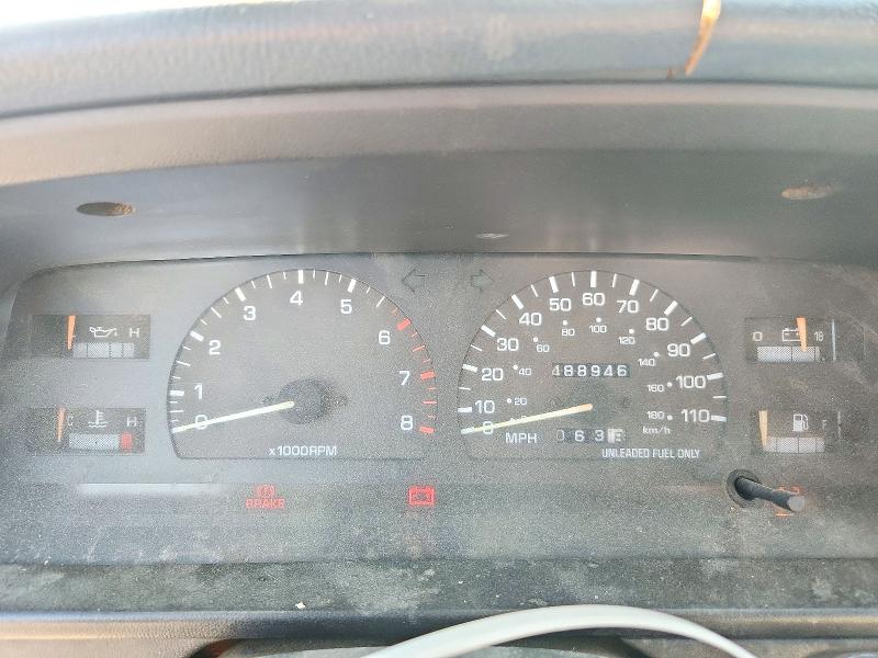 1992 TOYOTA PICKUP DELUXE