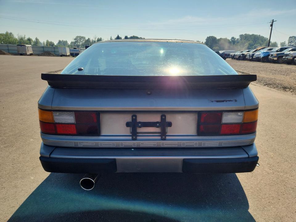 1985 PORSCHE 944