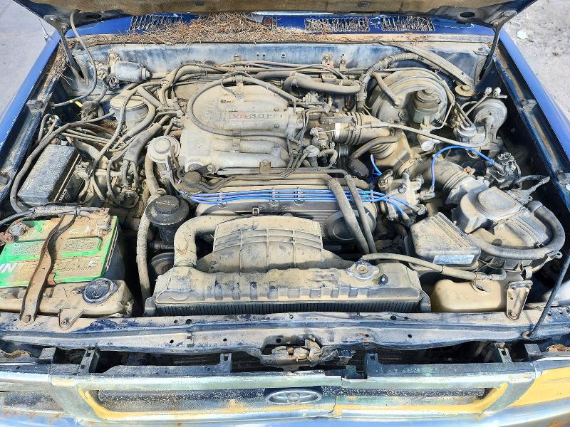 1992 TOYOTA PICKUP DELUXE
